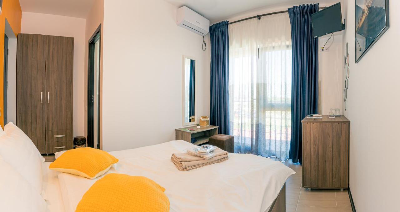 Hotel Casa In Culori Vama Veche Extérieur photo